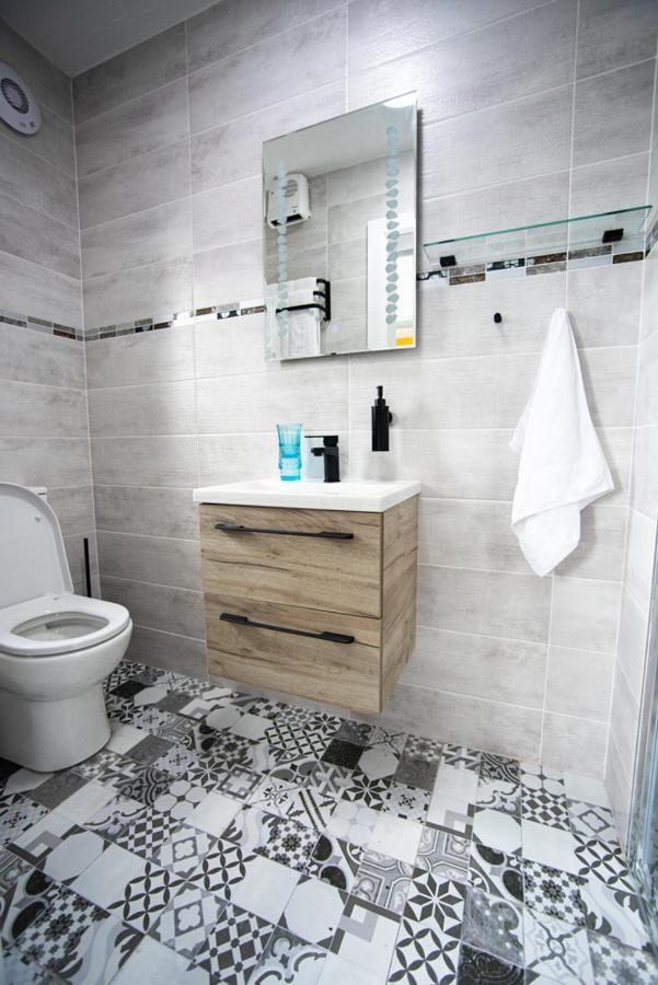 Отель Half Door House Дингл Экстерьер фото