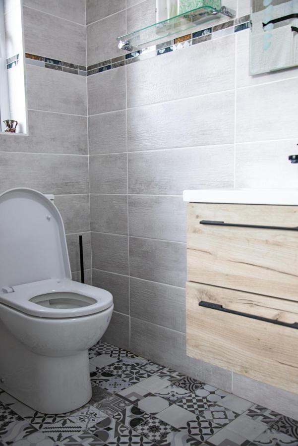 Отель Half Door House Дингл Экстерьер фото
